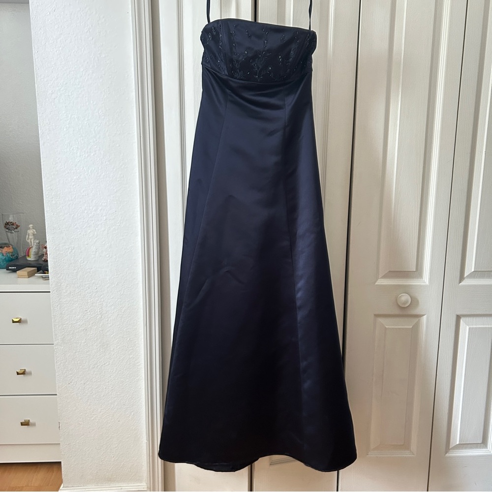 Great condition - Bella Formals by Venus -Strapless Dress Navy - A line shape